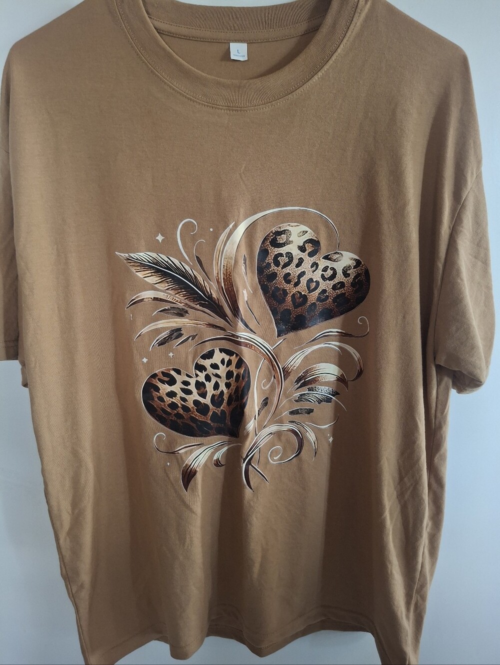 Source Unknown Tan Short Sleeve Tee with Leopard Heart Graphic